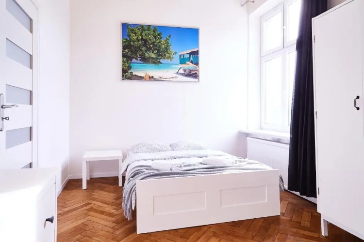 3 Bedrooms Apartment