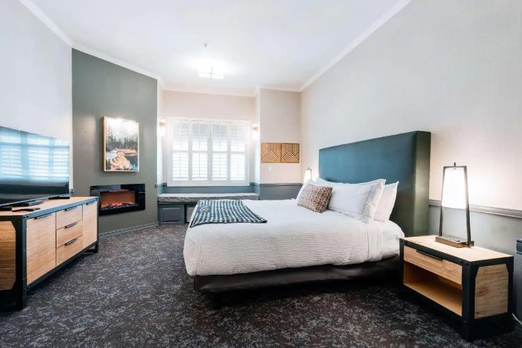 Hotel NoBo Cascade, Tapestry Collection by Hilton