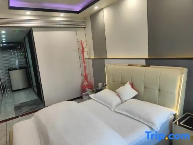 1 Bedroom Standard Double room with view