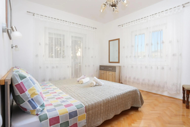 Apartments by the sea Trogir - 15517