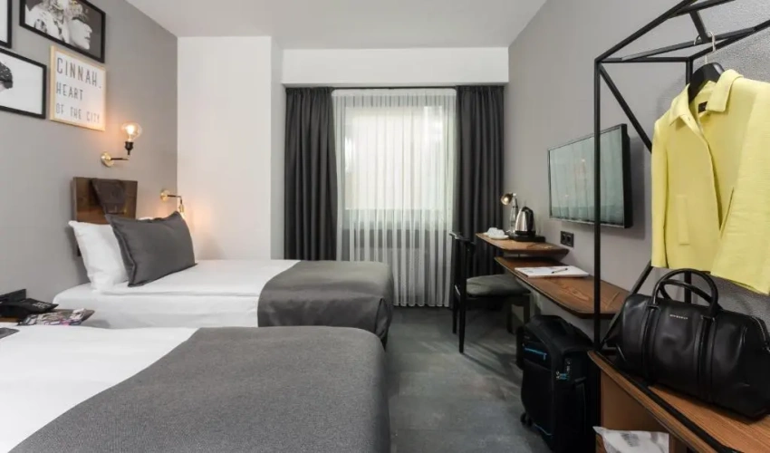 Standard Twin room