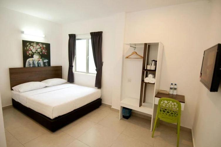 Hotel Cheqinn