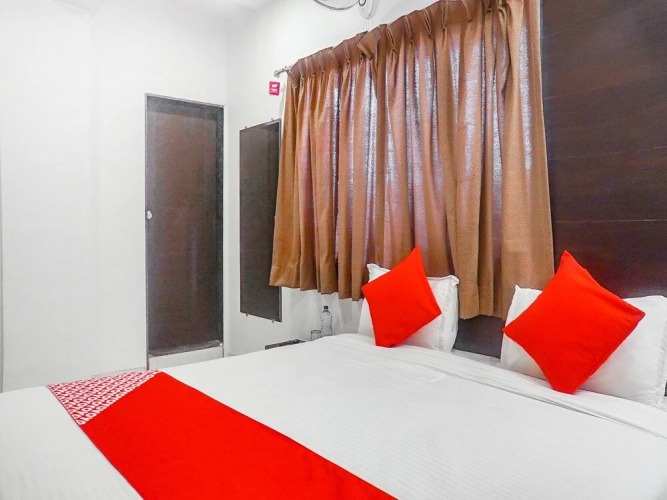 OYO 15741 Z Inn