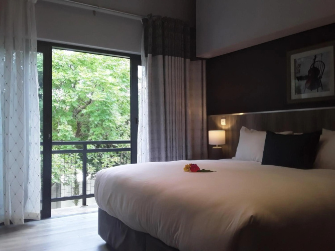 La Orchard Hotel