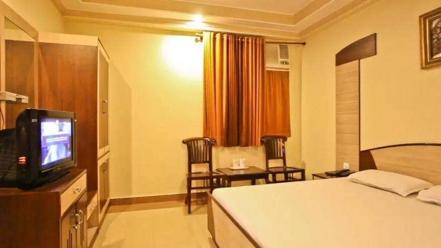 Hotel Taran by OYO