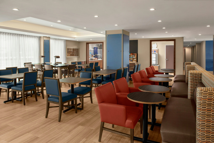 Holiday Inn Express & Suites Woodside LaGuardia Airport photo 26