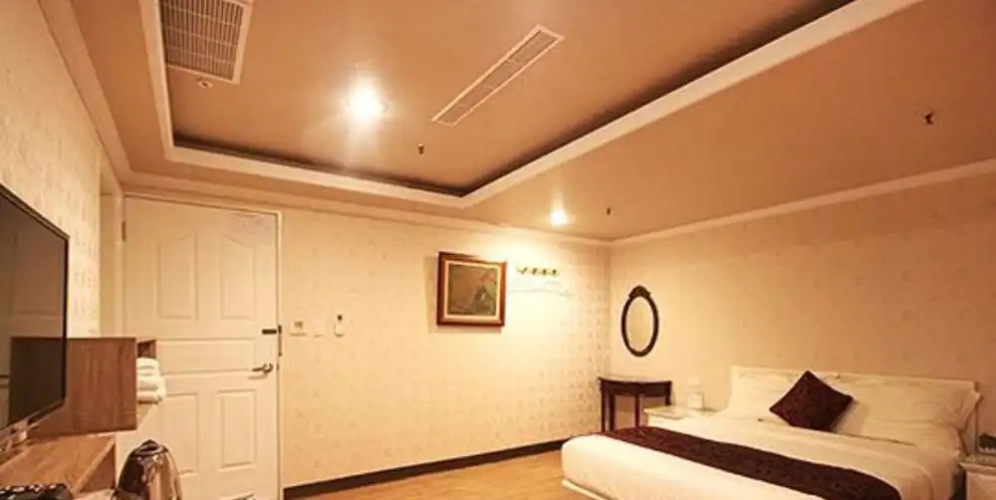 Ya Tai Hotel