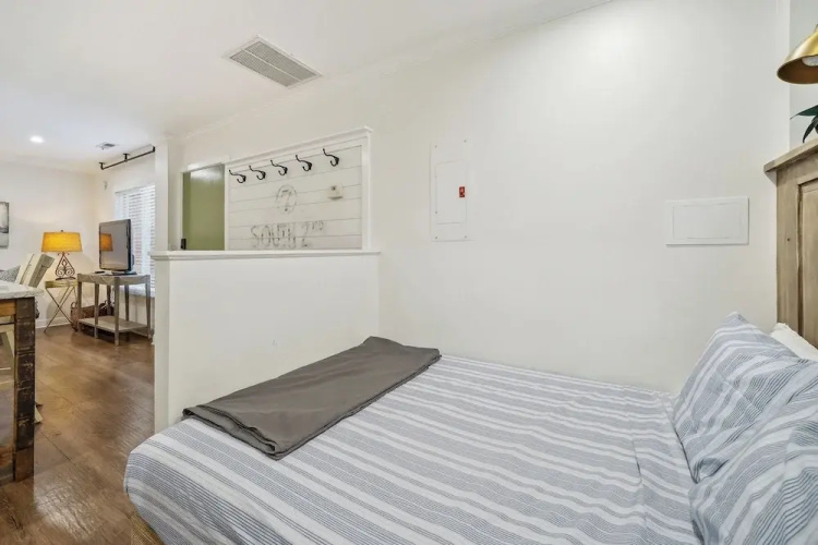 Downtown Wilmington Studio in Historic District!