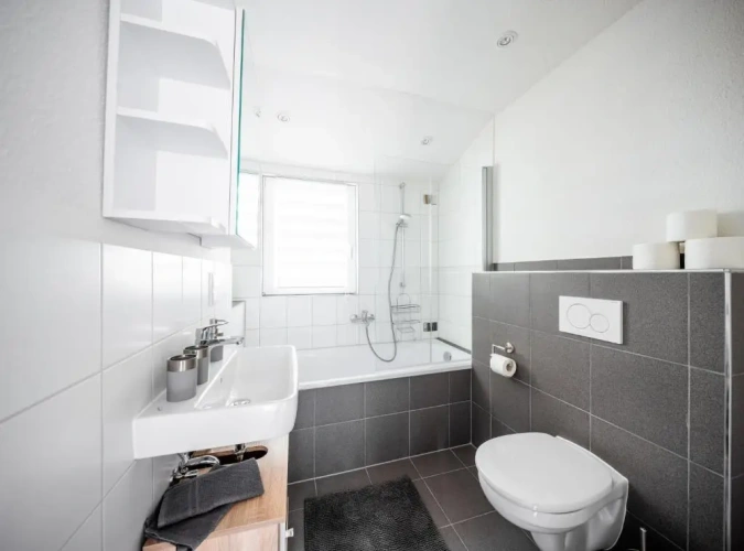 3 Bedrooms Apartment