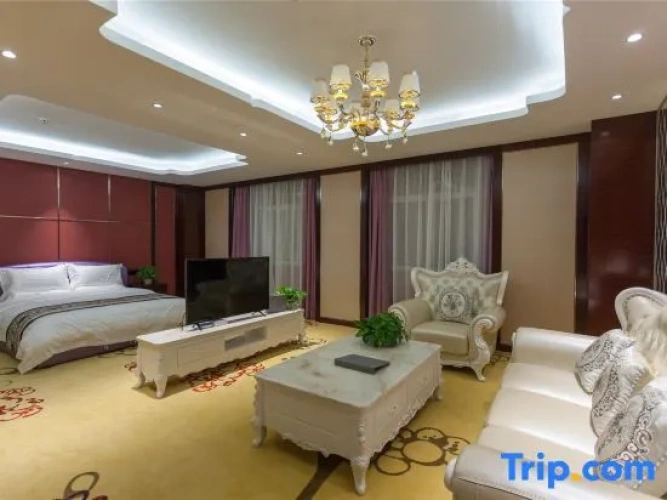 Luxury Family Suite