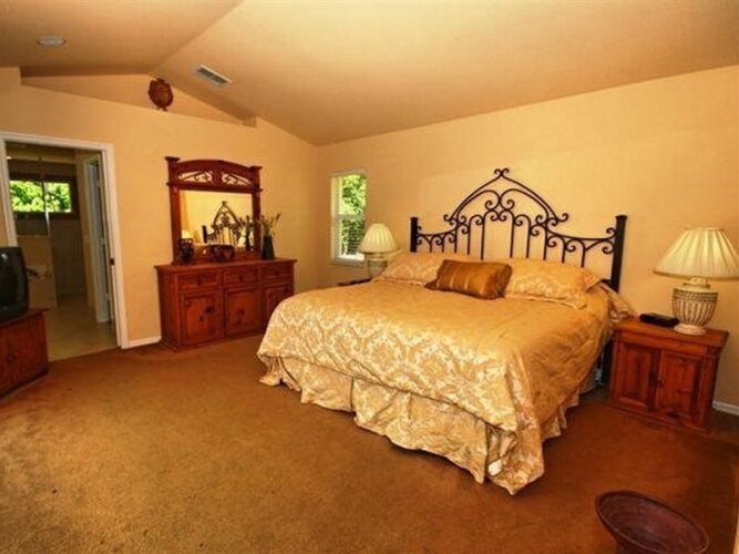 Universal Vacations Fort Myers Over view