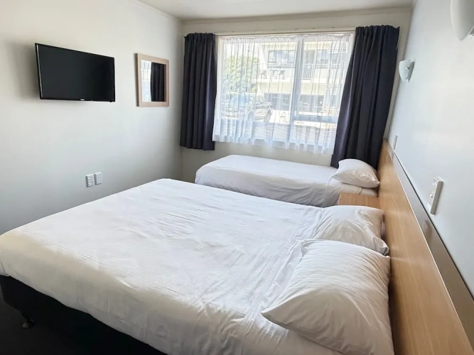 1 Bedroom Standard Family room