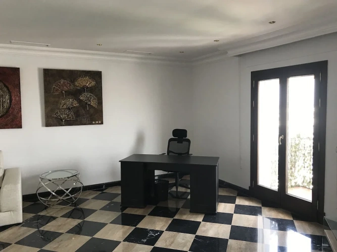 3 Bedrooms Apartment