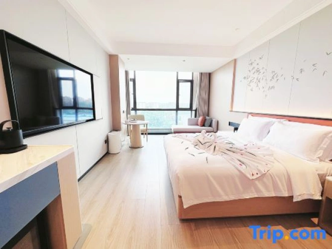 Standard Double room with view