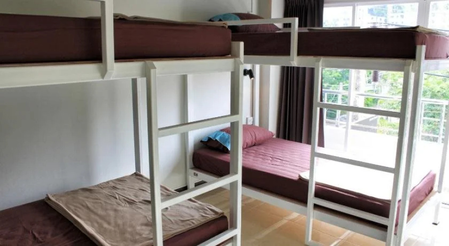 Ananas Phuket Central Hostel - Adults Only