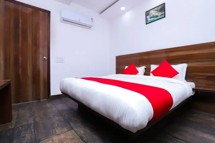 Kavya Residency by OYO Rooms