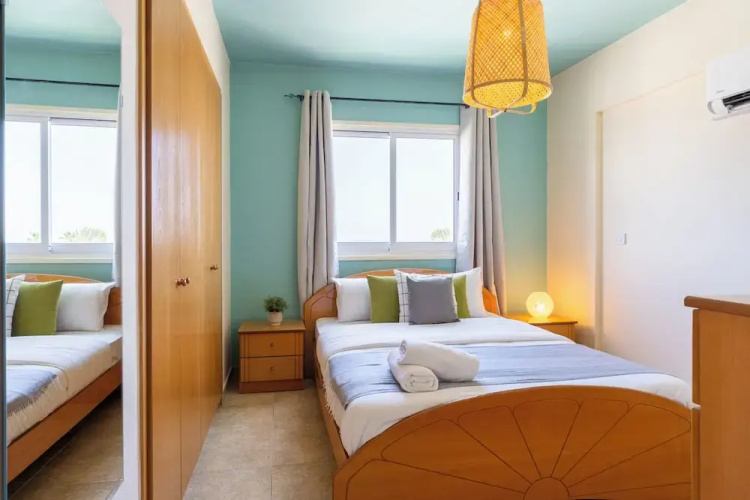 Bayview 2-BR Apartment in Larnaca