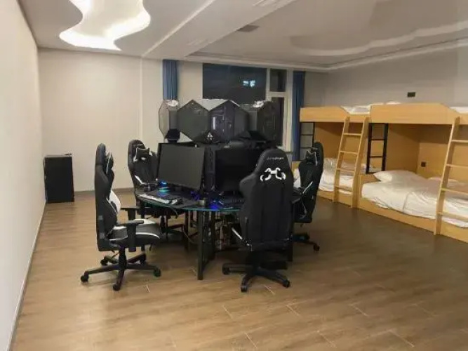 A Jia E-sports Hotel