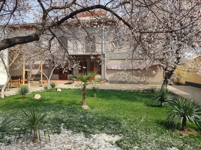 Guesthouse Ikathouse