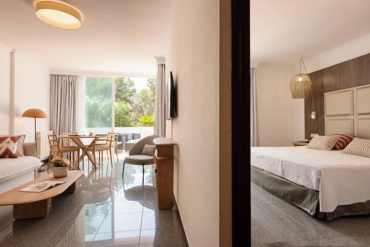 Grand Suite with balcony