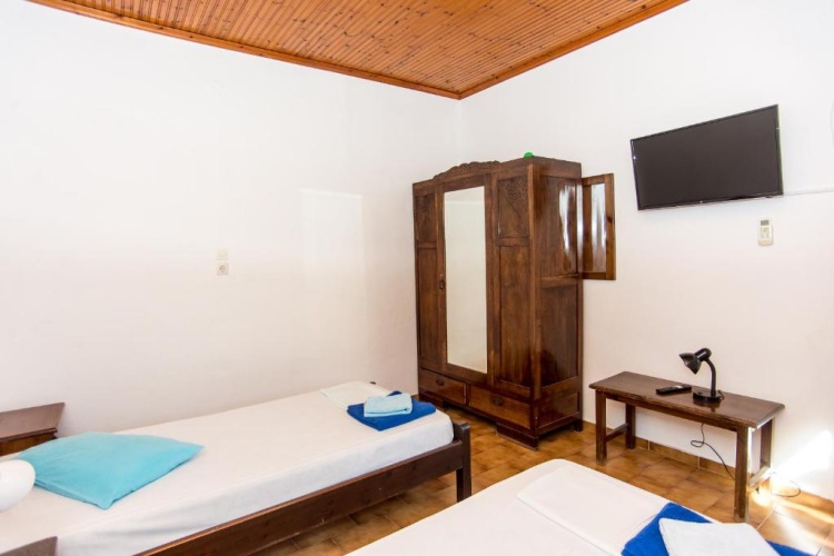 2 Bedrooms Cottage