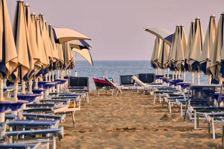 Lovely Flat Only 200m From the sea - Beahost