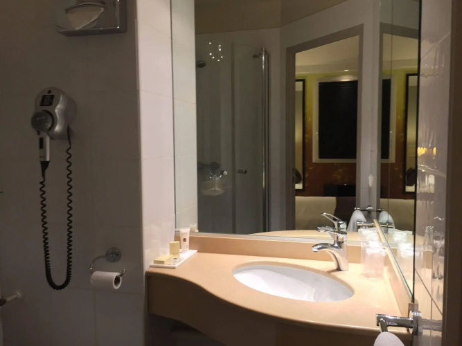 B&B HOTEL Reims Tinqueux
