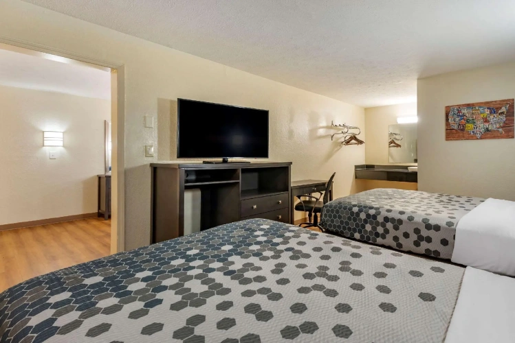 Quadruple Suite