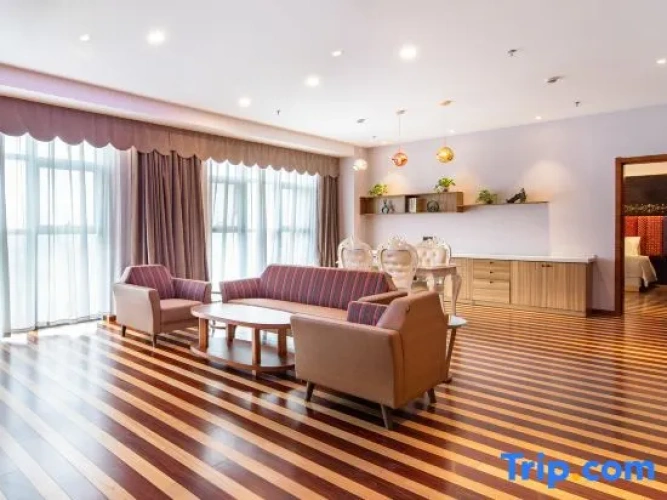 Deluxe Suite