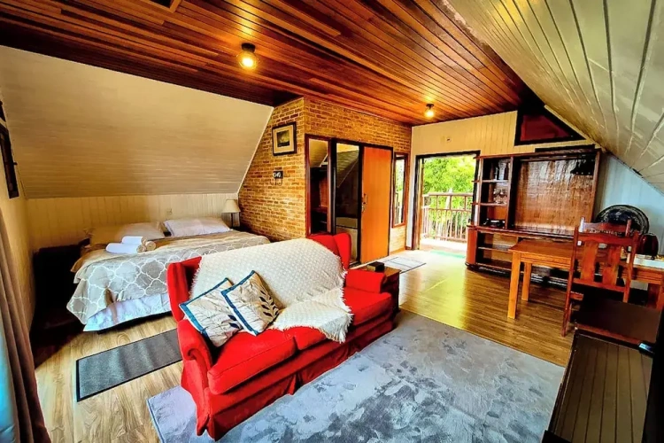 Standard room with mountain view