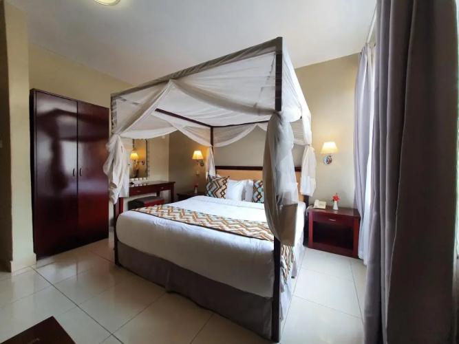 Serendib Suites & Conference Center