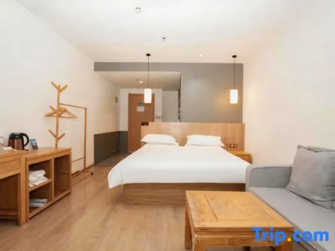Standard Double room with lake view