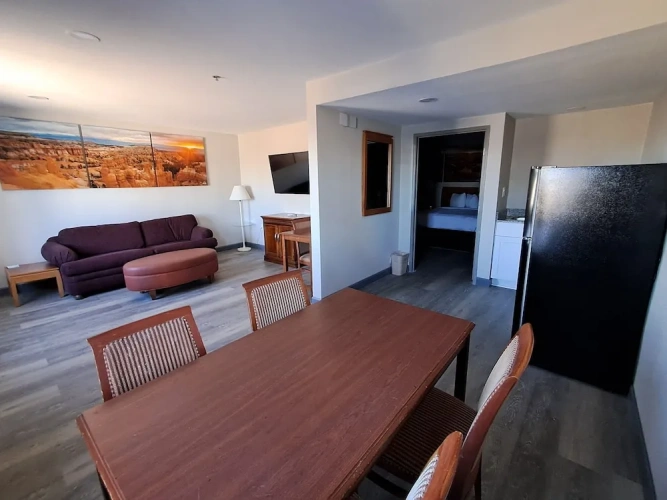 Quadruple Family Suite