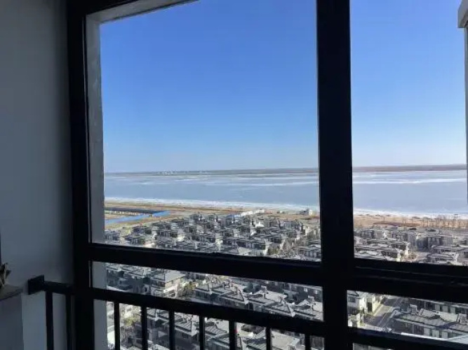 Apartment at first sight