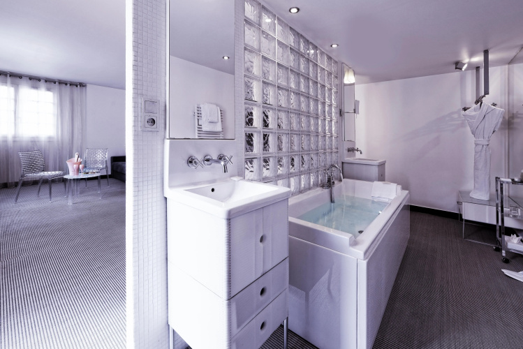 Kube Hotel Paris