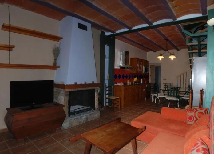 3 Bedrooms Cottage