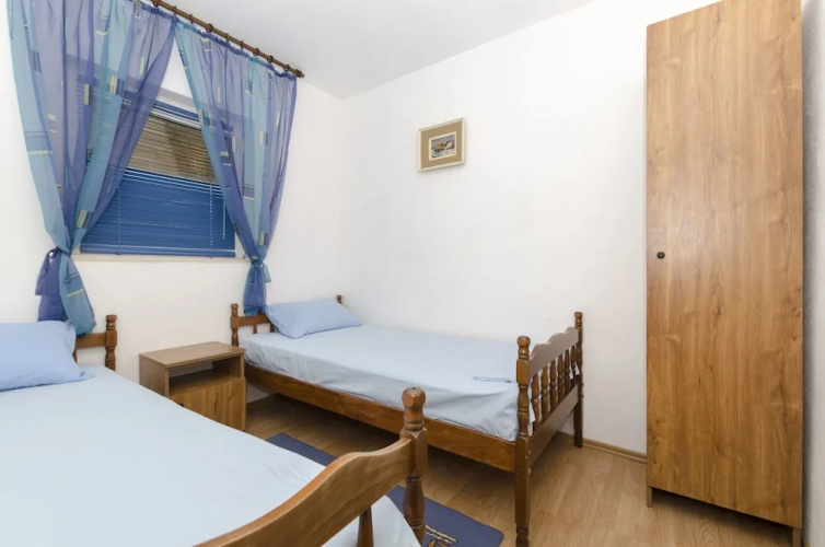 Apartments Dinko