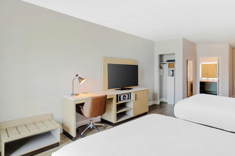 EVEN Hotel Waco University Area photo 6