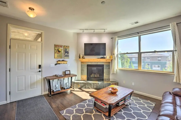 Stunning Fraser Condo < 8 Mi to Winter Park!