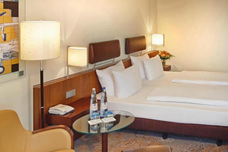 Standard Double room with view