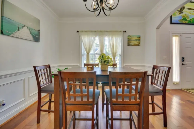 4 Bedrooms Cottage