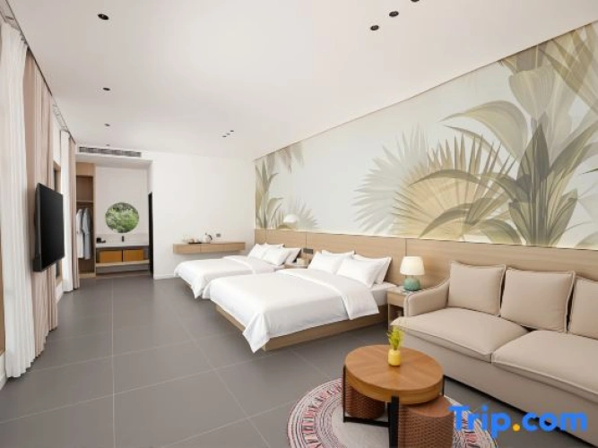 Standard Quadruple Family room
