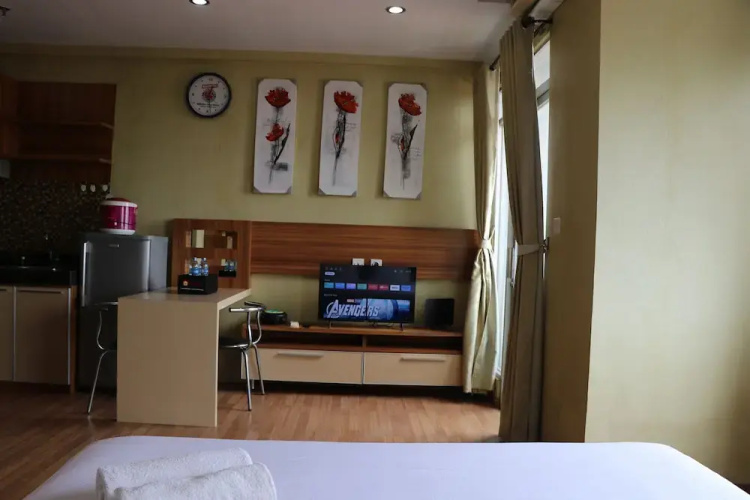Spacious Studio The Edge Bandung Apartment