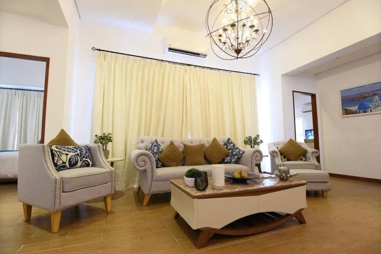 2 Bedrooms Villa with balcony