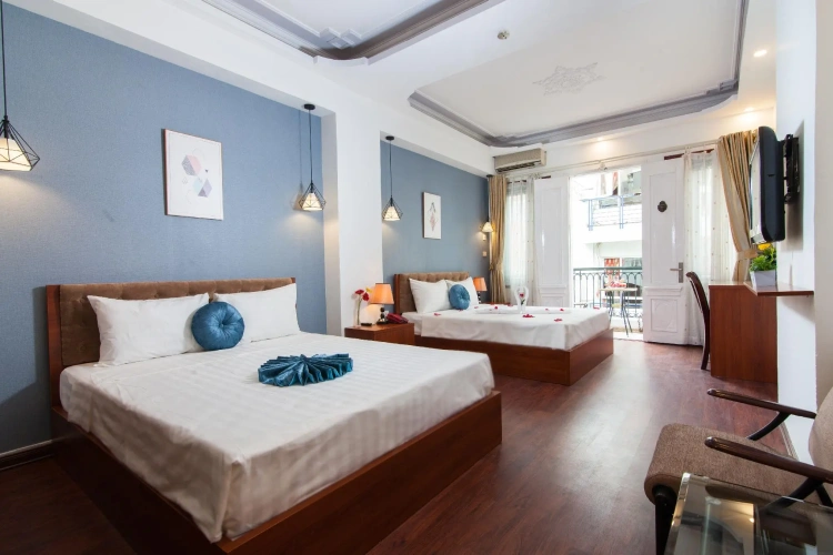 Standard Triple room