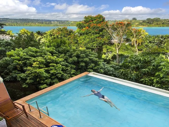 2 Bedrooms Suite with balcony and with bay view