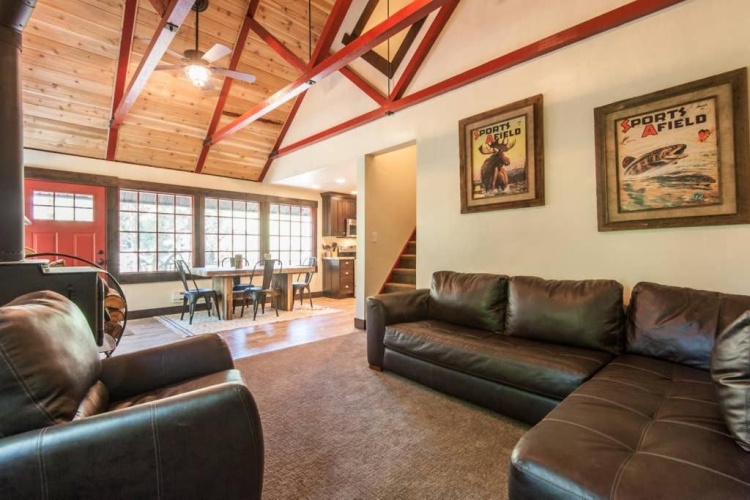 Hideaway Above The Stream