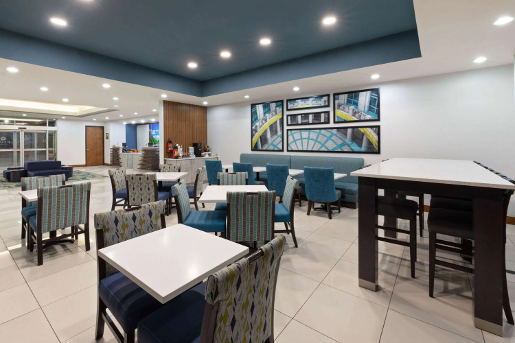 La Quinta Inn & Suites by Wyndham Austin NW/Lakeline Mall photo 18