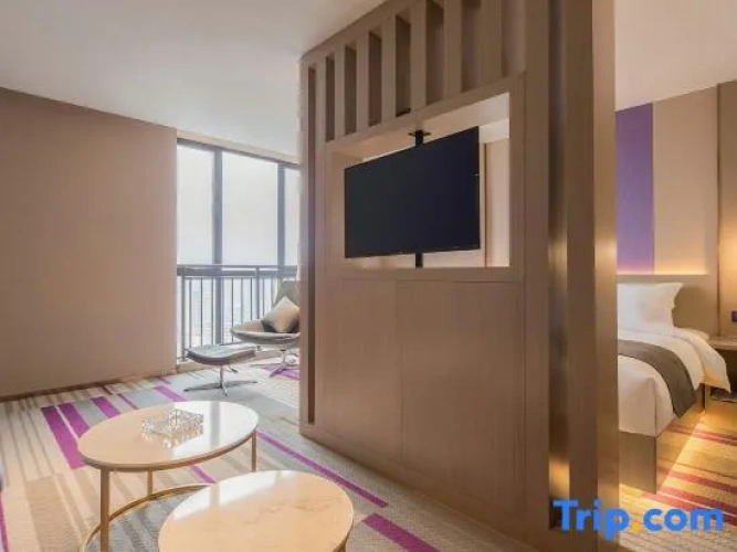 Deluxe Suite with view