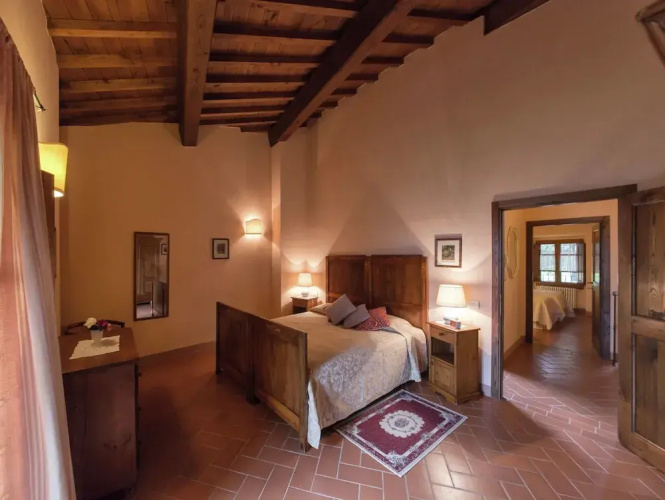 Attractive Apartment in Typical Tuscan Style